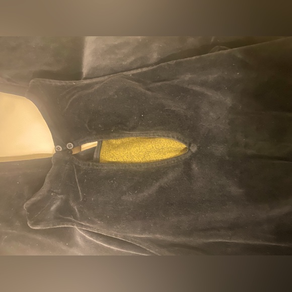 bella dahl absolutely stunning black velour one piece jumpsuit with a tie waist. - Picture 2 of 5